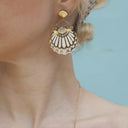 Pendiente Fan Clam White